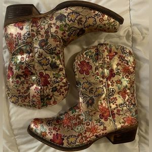 rose gold low cowgirl boots